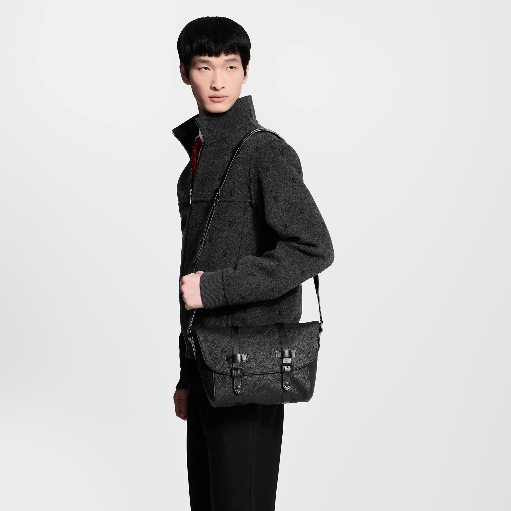 クリストファー・メッセンジャー トリヨン・モノグラム｜ルイ